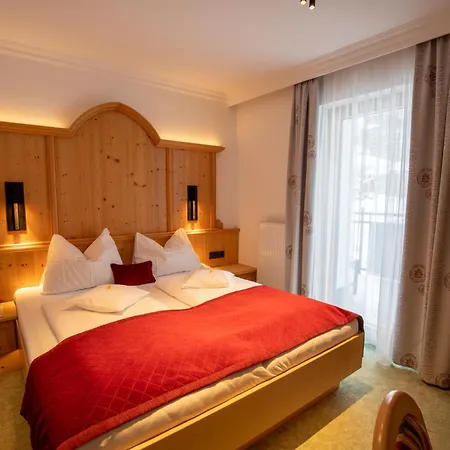 Garni Monte Bianco 4* イシュグル