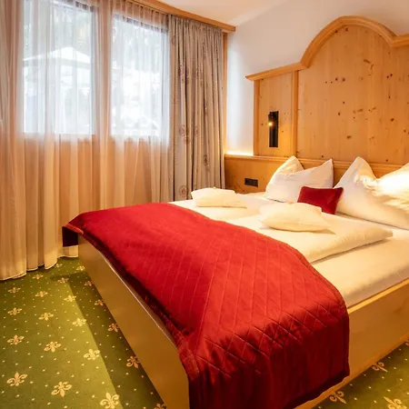 ホテル Garni Monte Bianco 4*